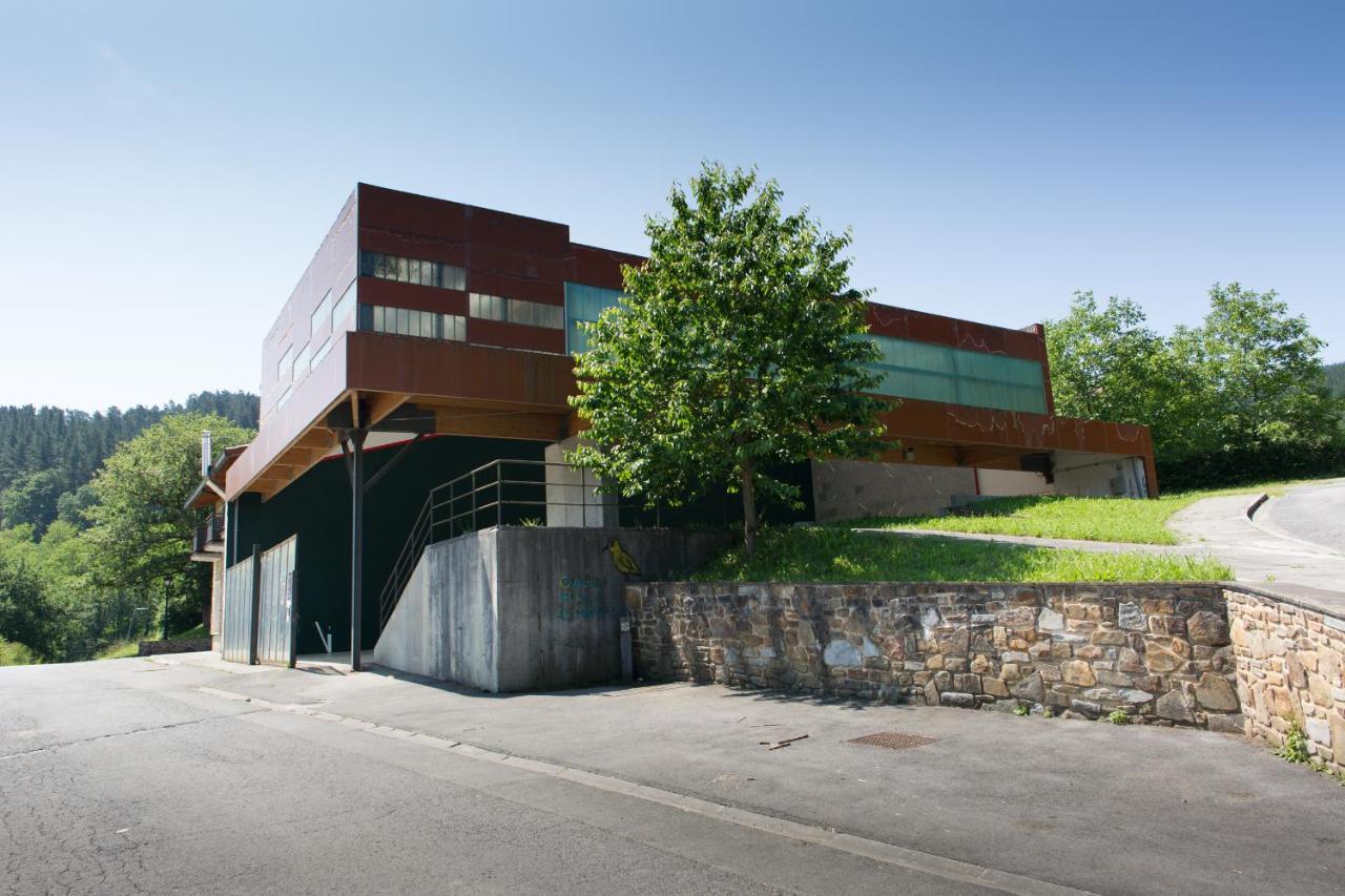 Estudios Ermitabarri Zeberio Exterior photo